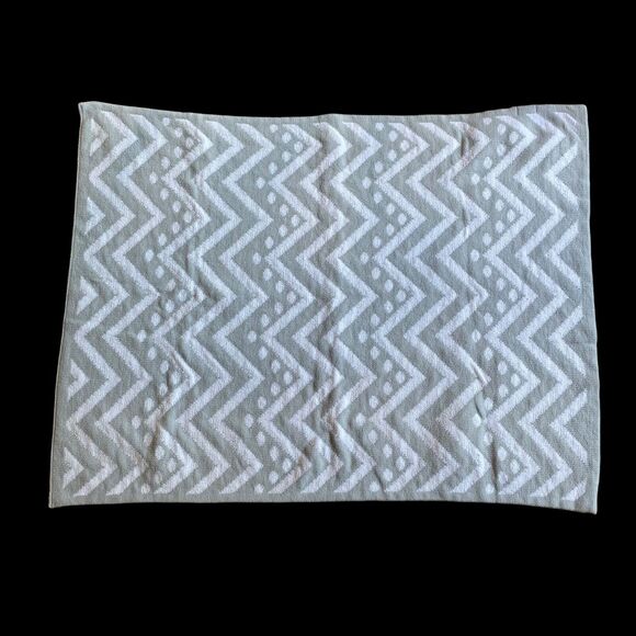 Harper Canyon Gray White Baby Blanket Chenille Chevron Stripe Polka Dot 43x34 - Picture 1 of 3
